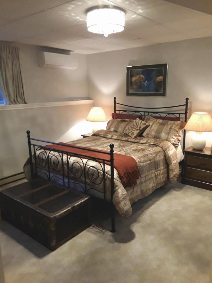 Cedar Acres Vacation Rental Fanny Bay Buitenkant foto