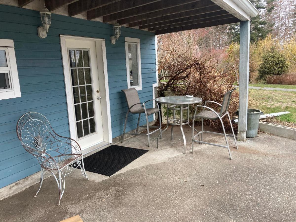 Cedar Acres Vacation Rental Fanny Bay Buitenkant foto
