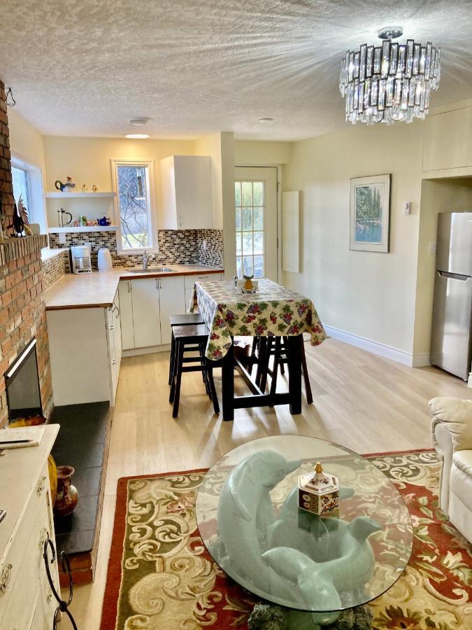 Cedar Acres Vacation Rental Fanny Bay Buitenkant foto