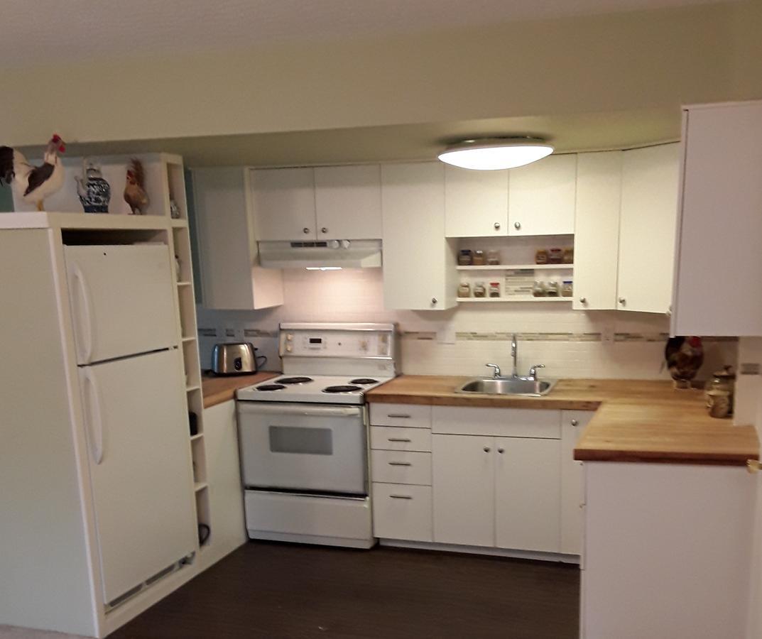 Cedar Acres Vacation Rental Fanny Bay Buitenkant foto