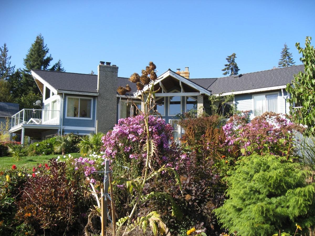 Cedar Acres Vacation Rental Fanny Bay Buitenkant foto